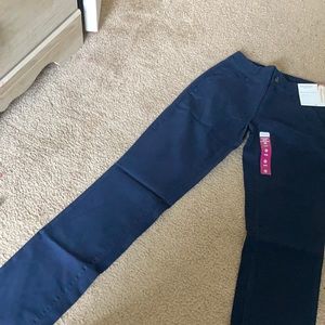 Size 0 slim fit hip & thigh school pants
